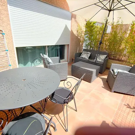 A 500 M Bord De Giens Apartment *